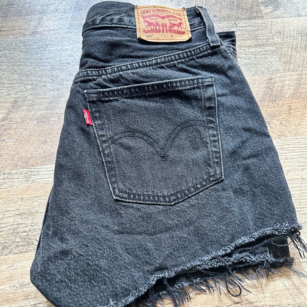 black levi's 501 shorts